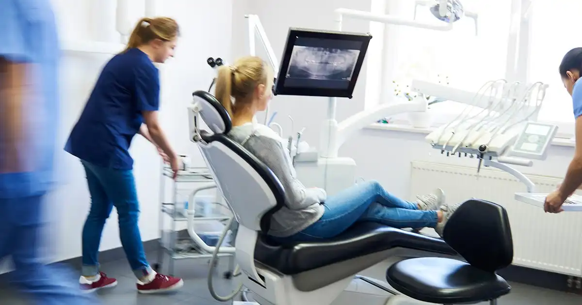 تعریف کلینیک تخصصی و عمومی دندان پزشکی