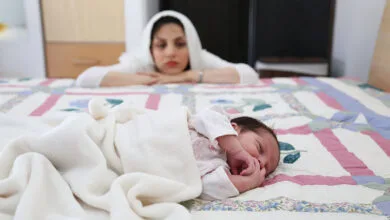 از بیخوابی تا افکار خودآسیبرسان؛ نشانههای افسردگی پس از زایمان
