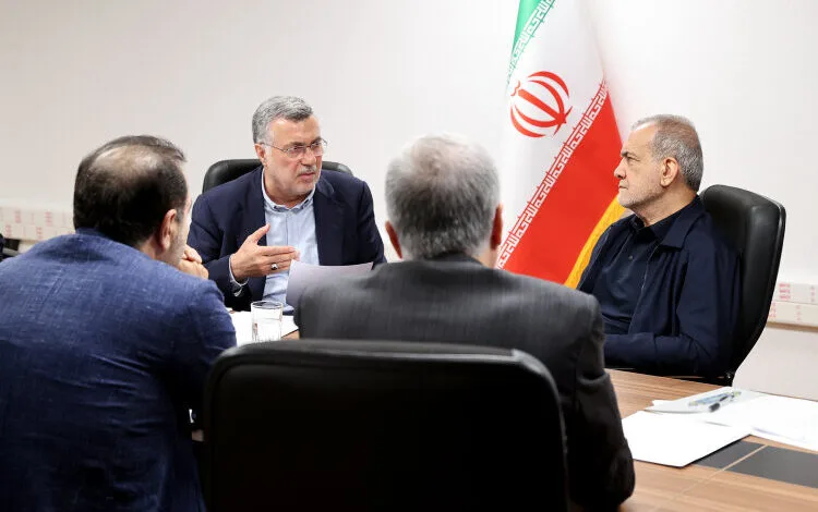 برگزاری جلسه بررسی برنامه‌های تأمین دارو و تجهیزات پزشکی در سال 1405